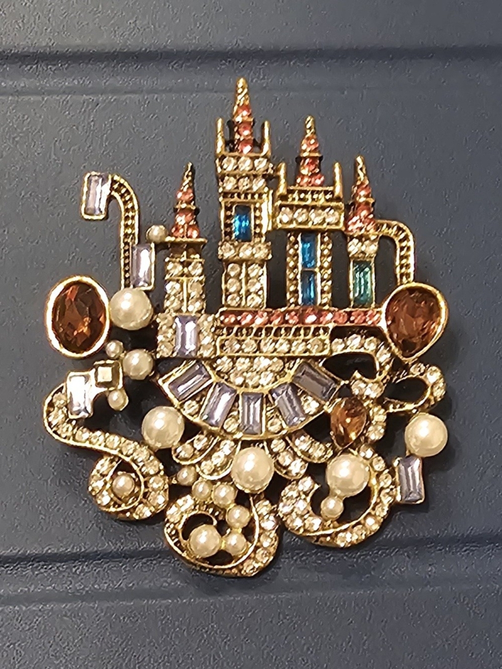Vintage-Inspired Gold and Pearl Castle Brooch - Decorative Women Jewelry